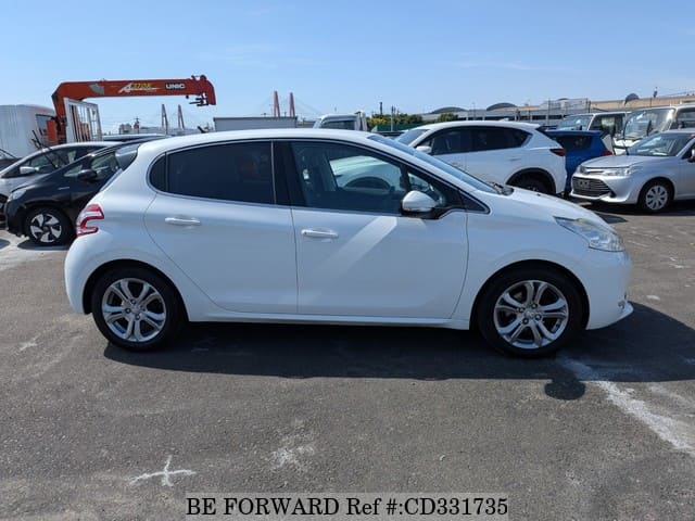 2015 PEUGEOT 208 PREMIUM image 6