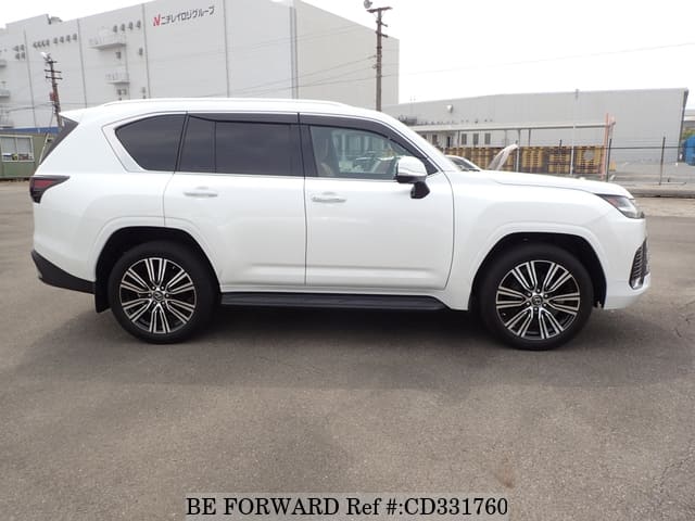 2022 LEXUS LX LX600 image 6