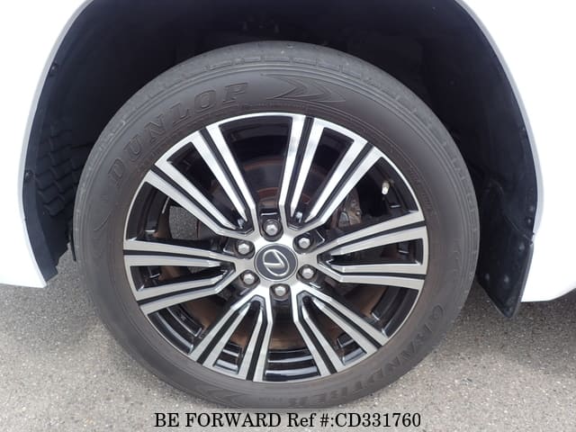 2022 LEXUS LX LX600 image 9