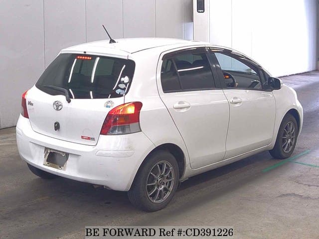 2009 TOYOTA VITZ F image 2
