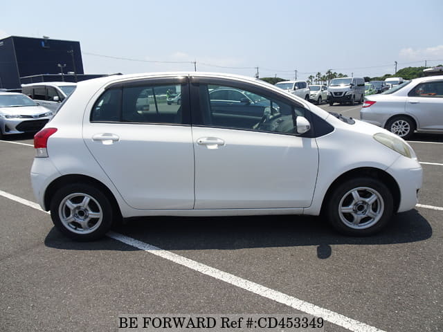 2009 TOYOTA VITZ B image 6