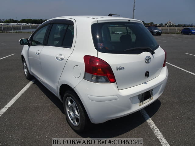 2009 TOYOTA VITZ B image 3