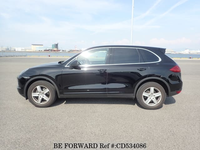 2010 PORSCHE CAYENNE image 2