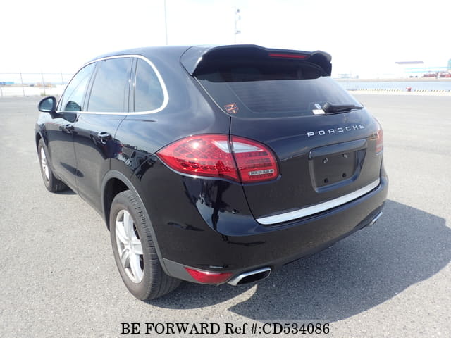 2010 PORSCHE CAYENNE image 3