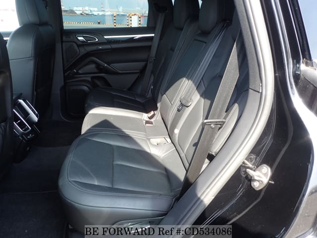 2010 PORSCHE CAYENNE image 27