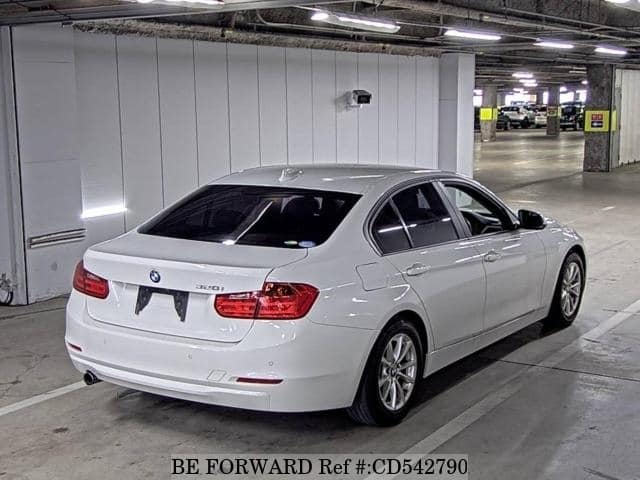 2013 BMW 3 SERIES 320I image 2