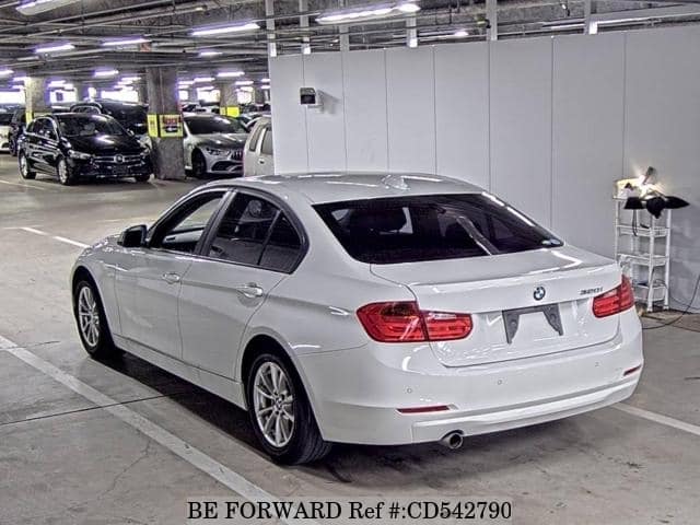 2013 BMW 3 SERIES 320I image 4