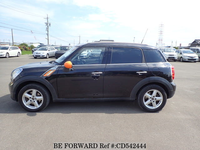 2013 BMW MINI ONE CROSSOVER image 2