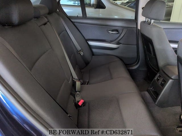 2011 BMW 3 SERIES 320I image 4