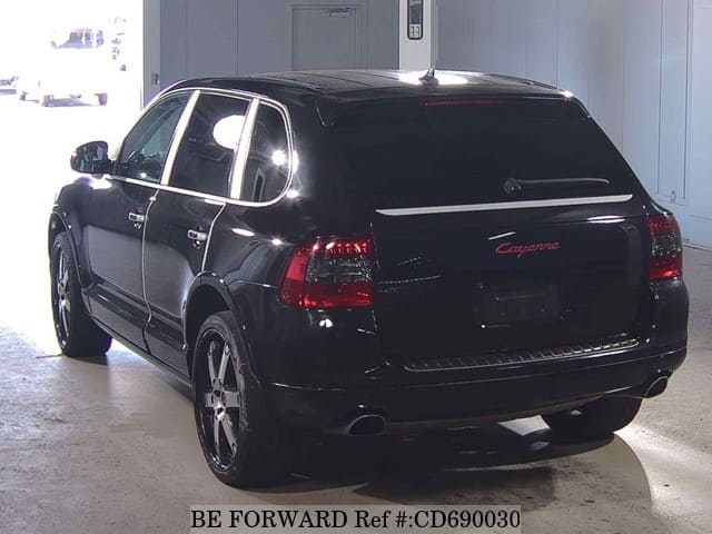 2005 PORSCHE CAYENNE image 3