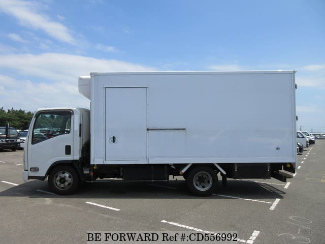 2020 Isuzu Elf, photo 2 of 3