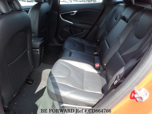 2014 VOLVO V40 T4 image 27