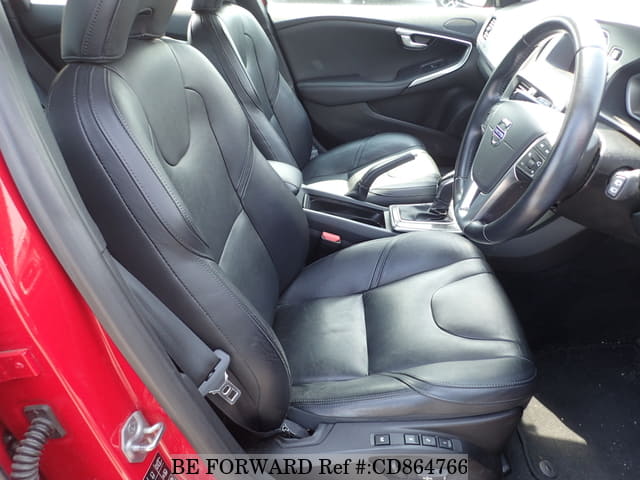 2014 VOLVO V40 T4 image 25