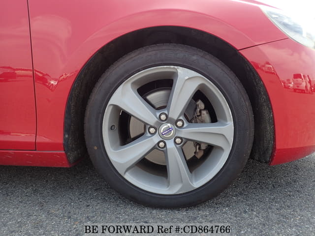 2014 VOLVO V40 T4 image 12