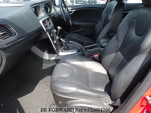 2014 VOLVO V40 T4 image 26