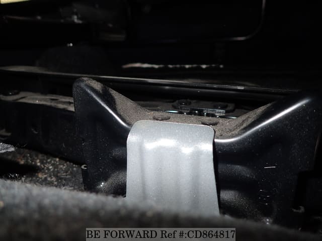 2009 TOYOTA VITZ F LIMITED image 30