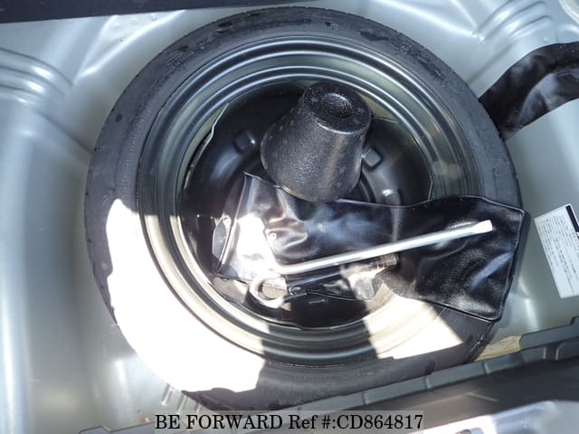 2009 TOYOTA VITZ F LIMITED image 29