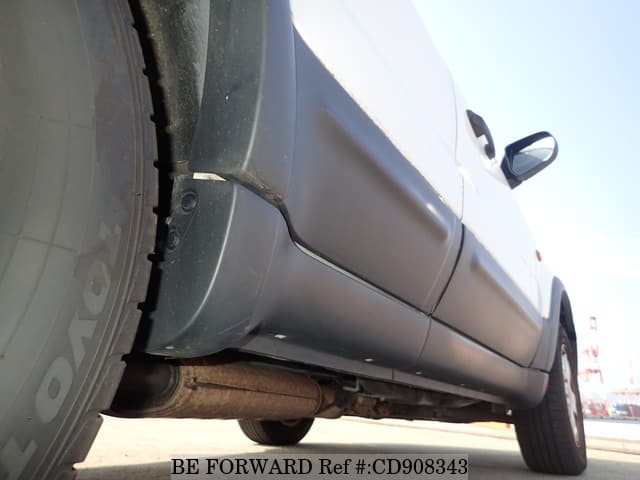 2005 FORD ESCAPE XLT image 21