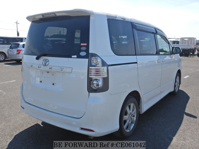 2009 TOYOTA VOXY Z image 5