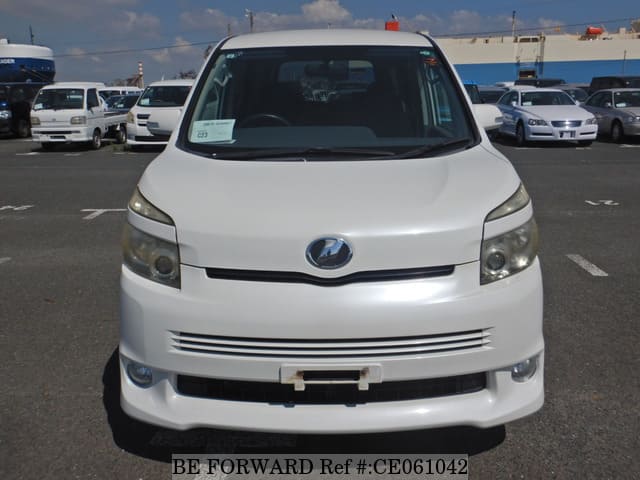2009 TOYOTA VOXY Z image 8