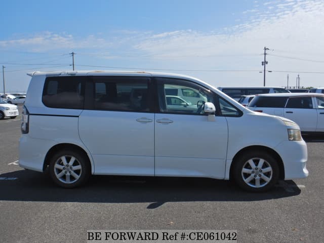 2009 TOYOTA VOXY Z image 6