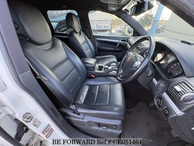 2009 PORSCHE CAYENNE image 25