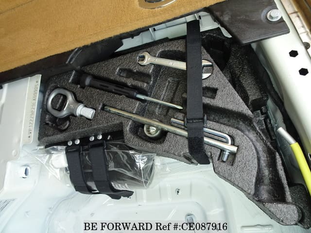 2009 PORSCHE CAYENNE image 30