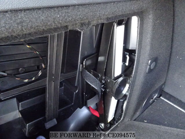 2012 MERCEDES-BENZ A-CLASS A180 image 30
