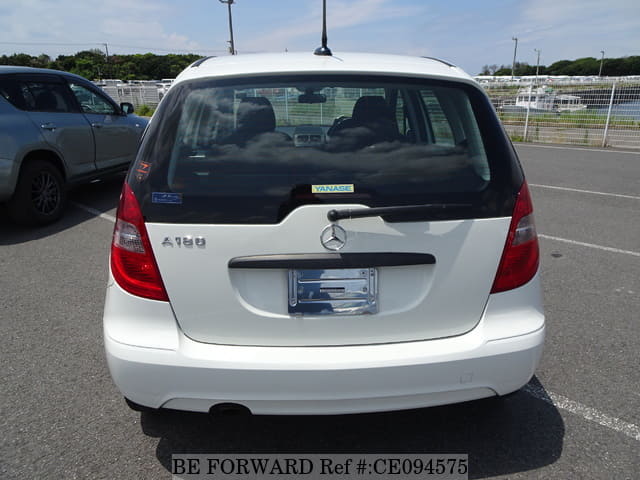 2012 MERCEDES-BENZ A-CLASS A180 image 4