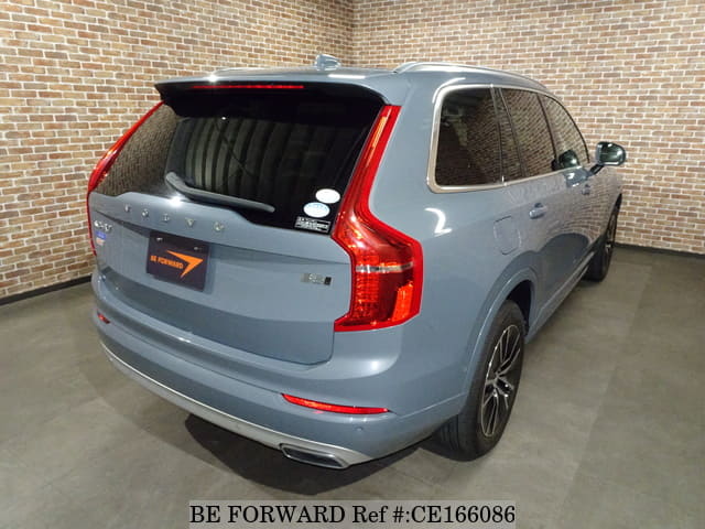 VOLVO XC90 HYBRID B5 MOMENTUM — фото 5