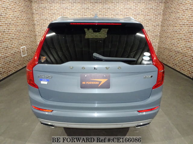 VOLVO XC90 HYBRID B5 MOMENTUM — фото 4