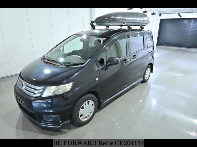 Honda FREED SPIKE G JUST SELECTION