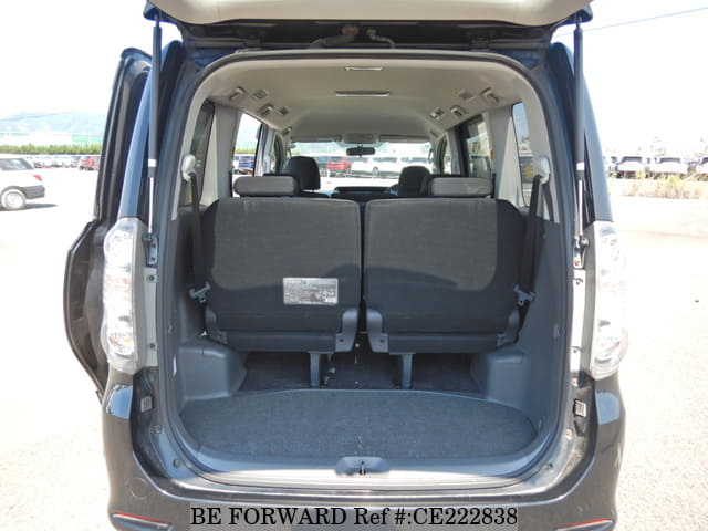 2009 TOYOTA VOXY ZS image 29