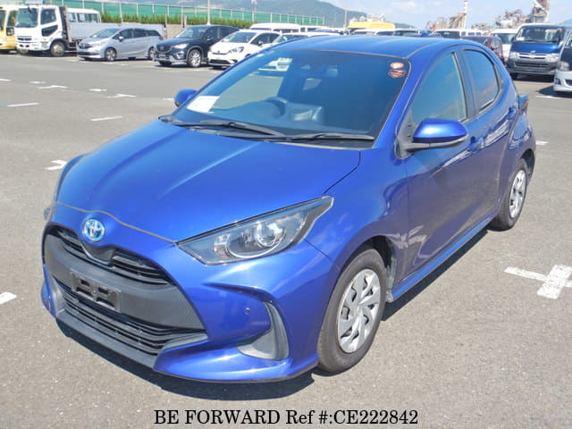 Toyota YARIS HYBRID X — фото 1