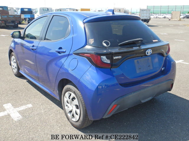 Toyota YARIS HYBRID X — фото 3