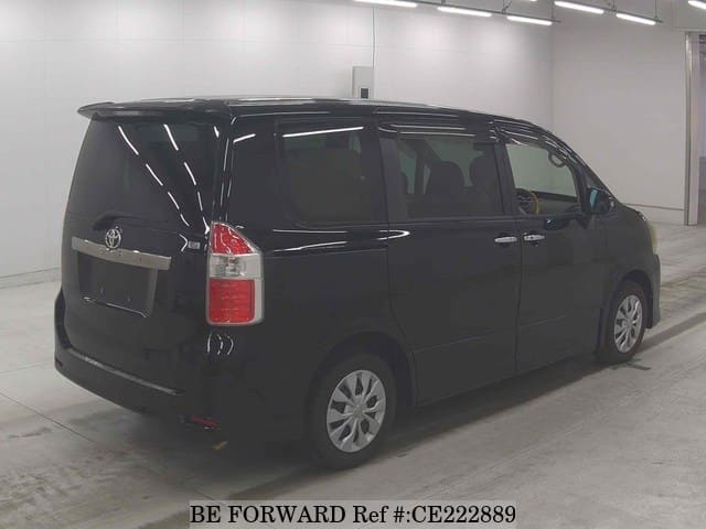 Toyota NOAH S — фото 2
