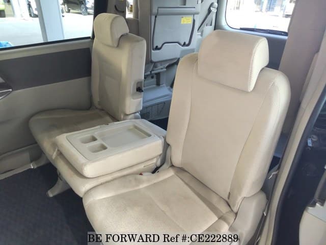 Toyota NOAH S — фото 5