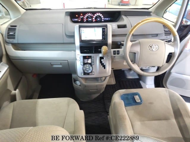 Toyota NOAH S — фото 4
