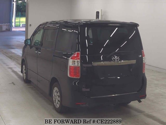 Toyota NOAH S — фото 3