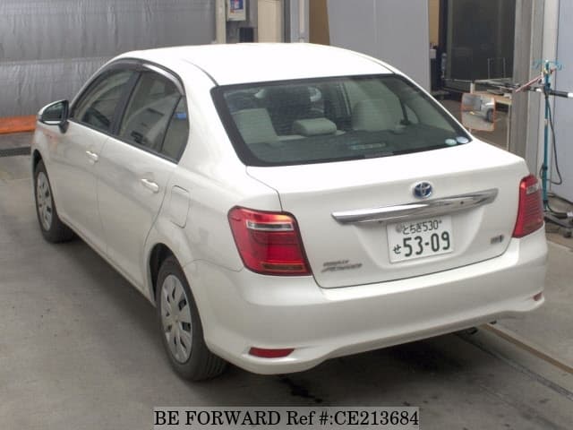 Toyota COROLLA AXIO HYBRID — фото 2