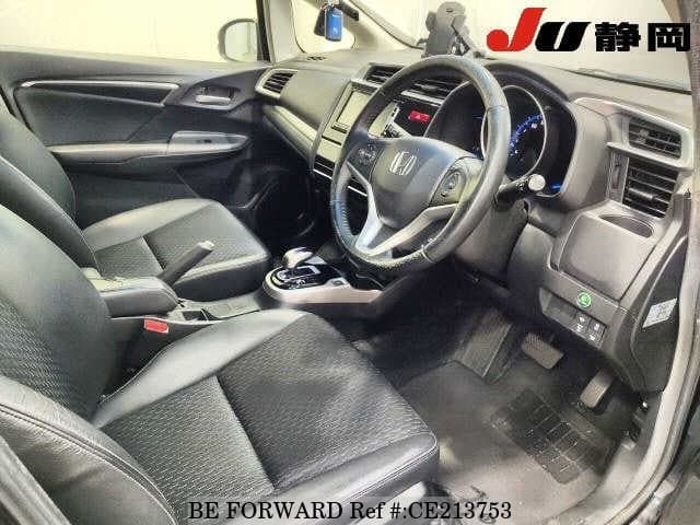 Honda FIT HYBRID L PACKAGE — фото 3