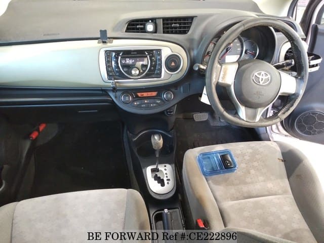 Toyota VITZ U — фото 4