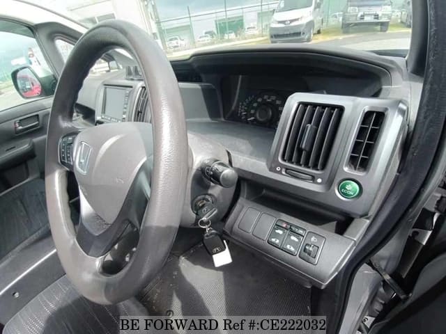 Honda STEP WGN G L PACKAGE — фото 3