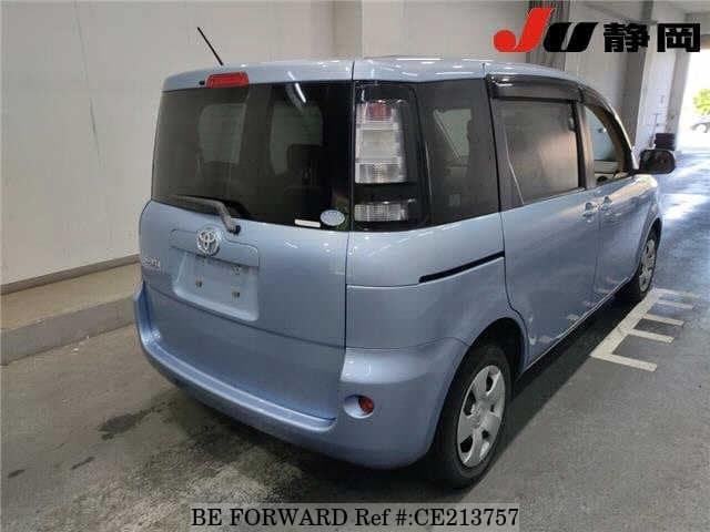 Toyota SIENTA — фото 2