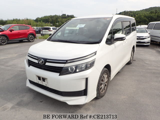 Toyota VOXY X C PACKAGE — фото 1