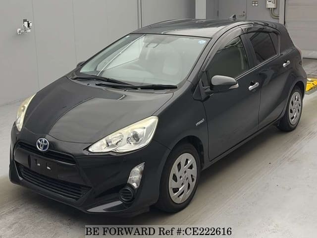 Toyota AQUA HYBRID S STYLE BLACK — фото 1