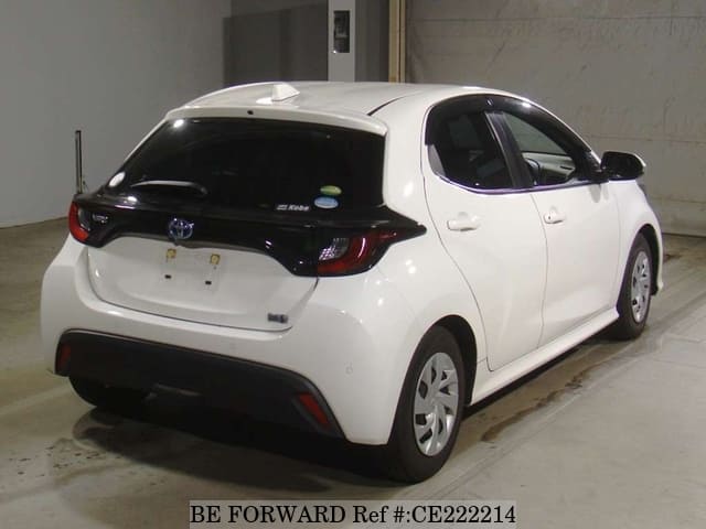 Toyota YARIS HYBRID X — фото 2