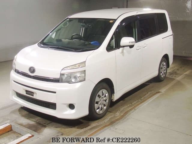Toyota VOXY TRANS-X — фото 1
