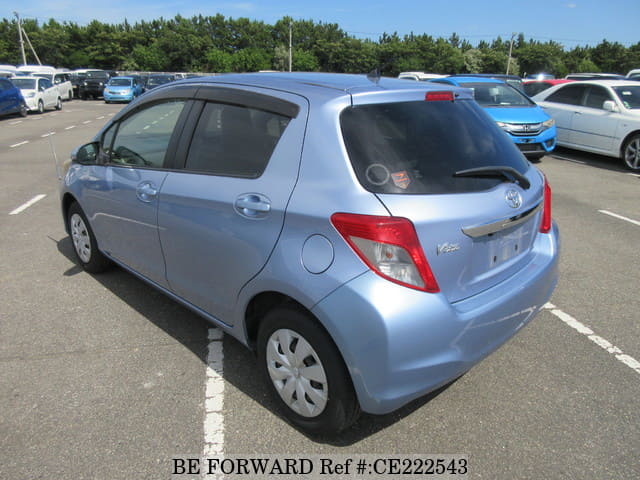Toyota VITZ F — фото 3