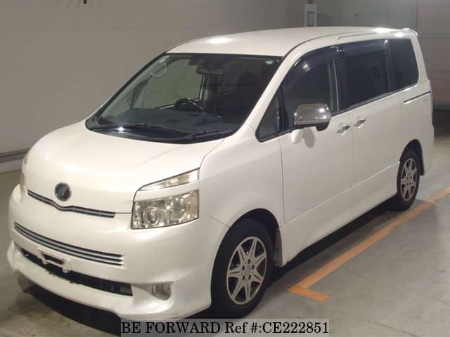 Toyota VOXY ZS KIRAMEKI 2 — фото 1
